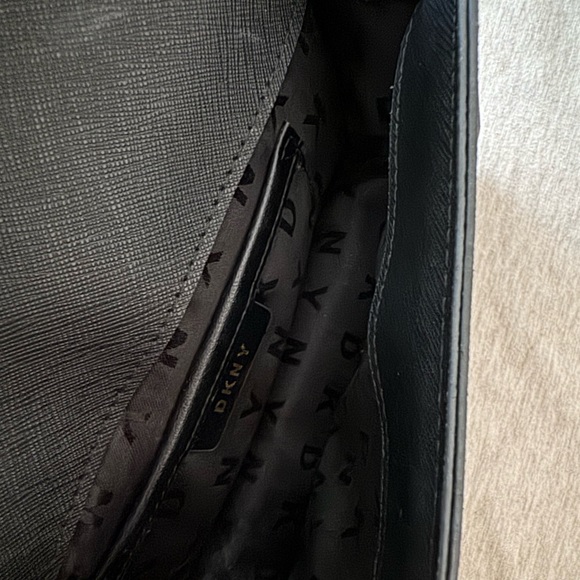 DKNY black purse - Picture 4 of 4